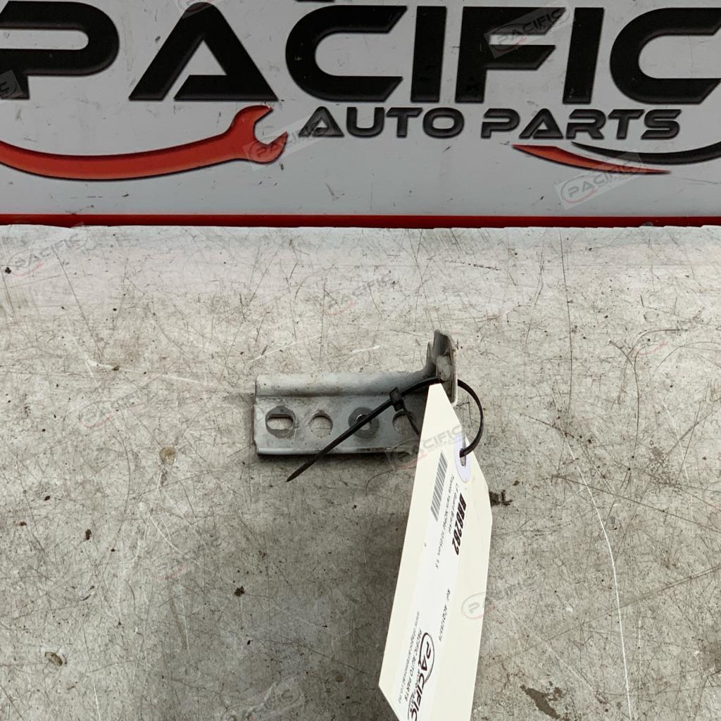 Yaris · NCP90 10/05-on