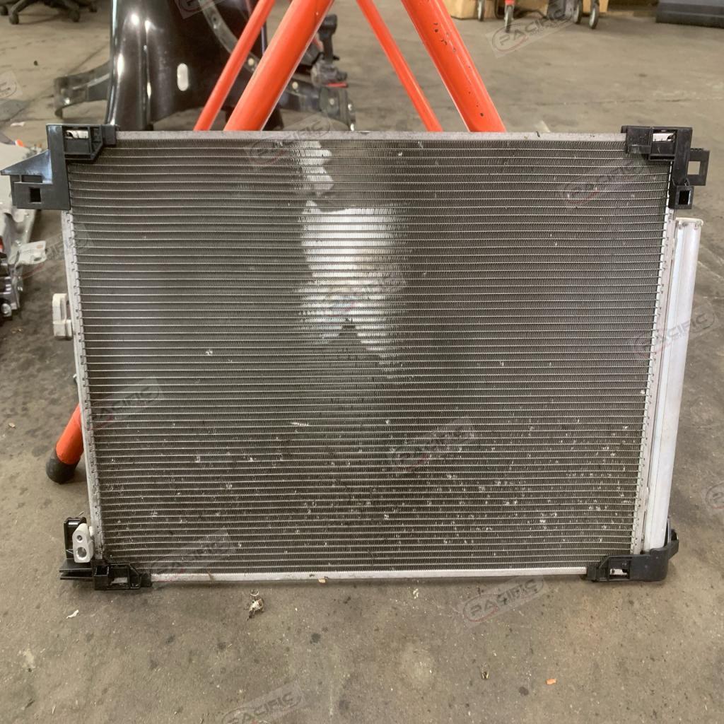 Yaris Cross · XP210 2020-on
