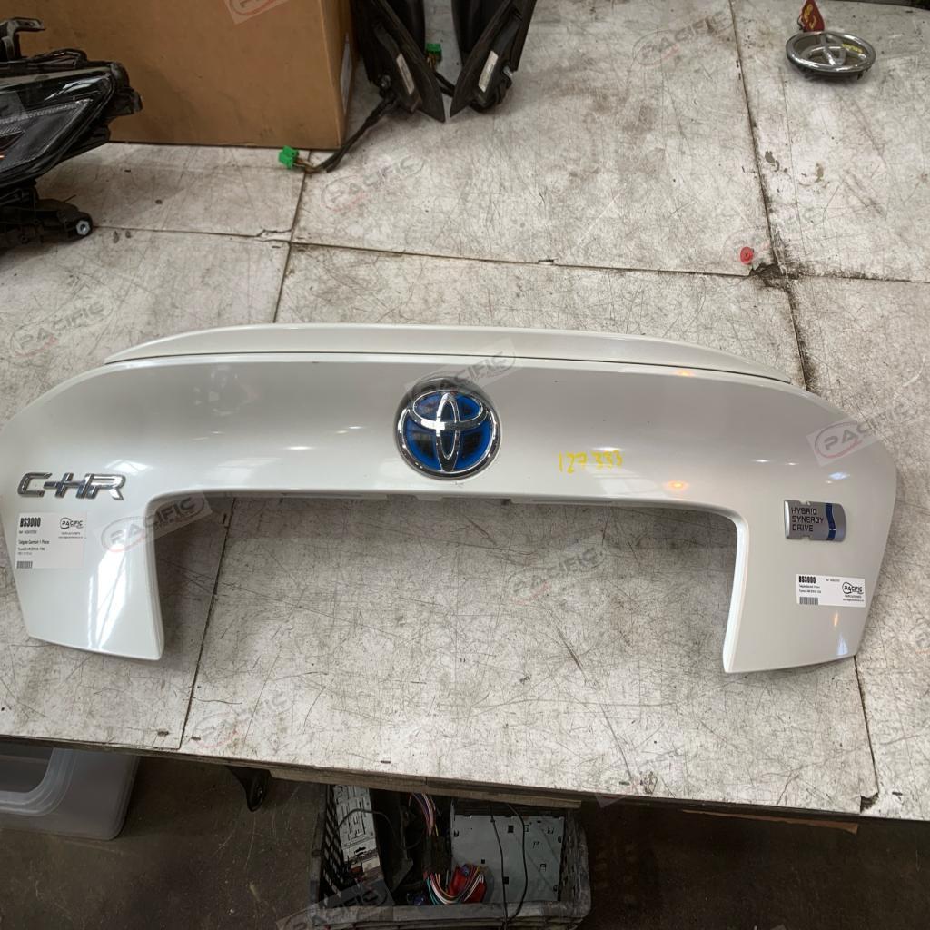 C-HR · ZYX10